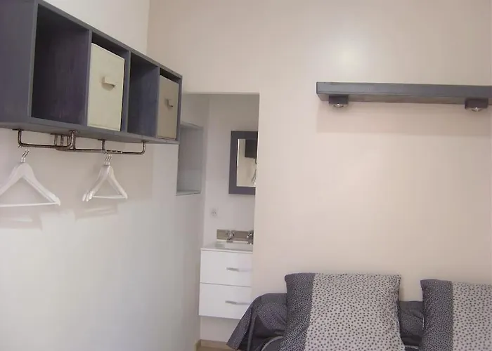 Touristique, Proche De La Cathedrale Διαμέρισμα